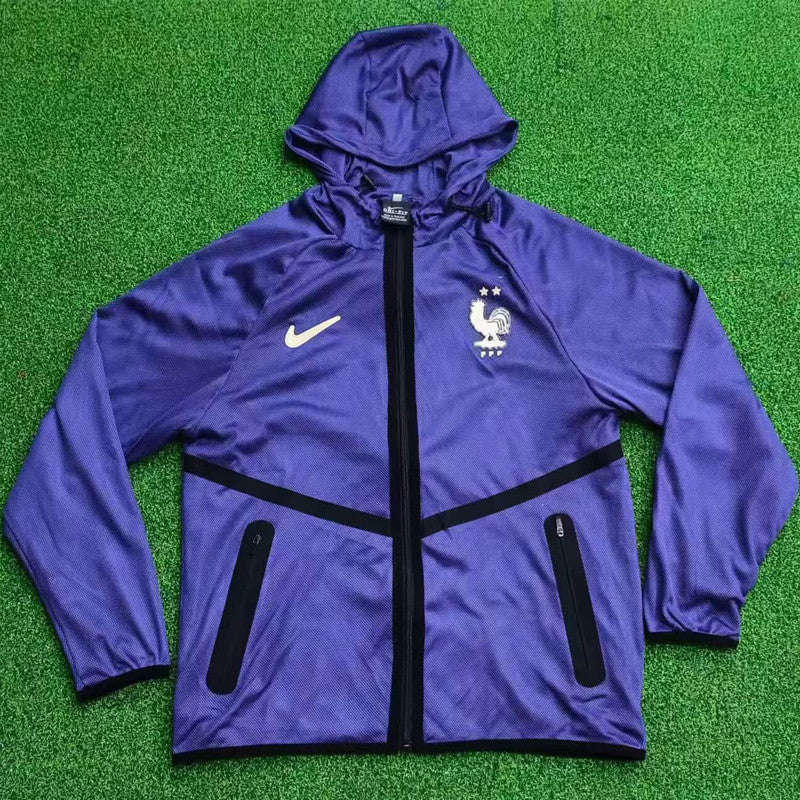 Veste avant match France 26-27 — Gardien — source visuelle validée [kkgool-photo-import:ca2ce8909f4d970d8ab71ee6985614f419f54decee89464ede67c9ddfb54e1b4:11091569934673]